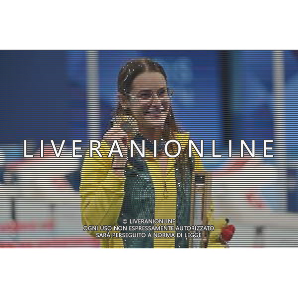 Olimpiadi Parigi 2024 - Nuoto nella foto Kaylee McKeown (AUS) con la medaglia d\'oro Parigi (FRA) 30-07-2024 Arena La Defense Finale dei 100m dorso femminile foto Roberto Garavaglia/Agenzia Aldo Liverani sas
