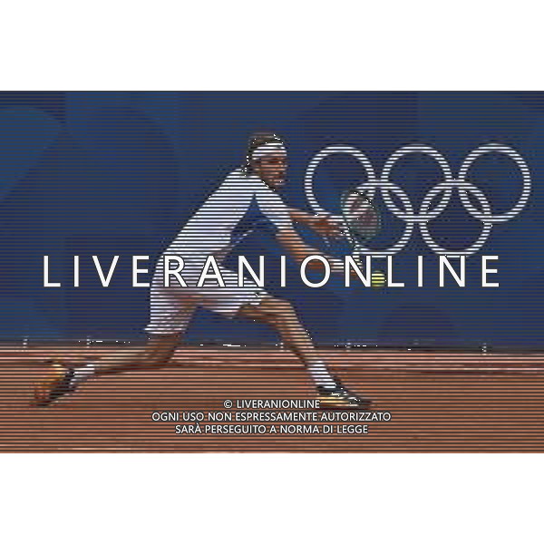 Olimpiadi Parigi 2024 - Tennis nella foto Stefanos Tsitsipas (GRE) Parigi (FRA) 31-07-2024 Stadio Roland Garros Incontro tra Stefanos Tsitsipas (GRE) e Sebastian Baez (ARG) Terzo turno tabellone singolare maschile foto Roberto Garavaglia/Agenzia Aldo Liverani sas
