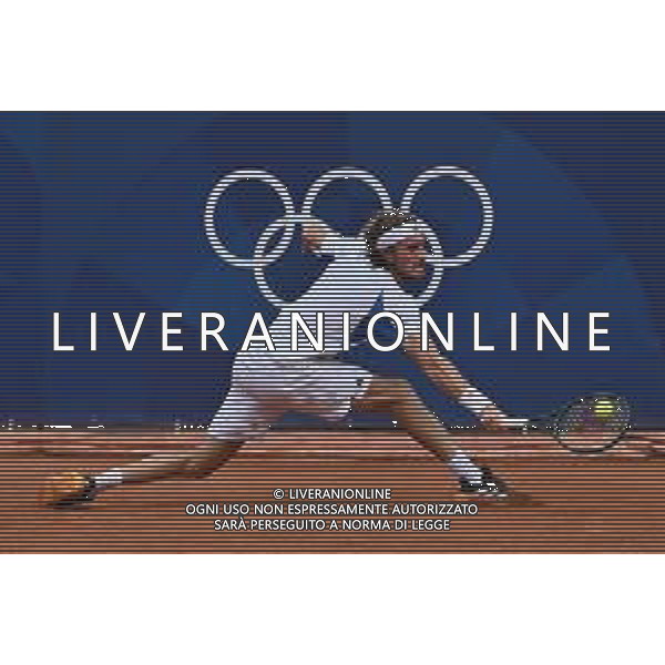Olimpiadi Parigi 2024 - Tennis nella foto Stefanos Tsitsipas (GRE) Parigi (FRA) 31-07-2024 Stadio Roland Garros Incontro tra Stefanos Tsitsipas (GRE) e Sebastian Baez (ARG) Terzo turno tabellone singolare maschile foto Roberto Garavaglia/Agenzia Aldo Liverani sas