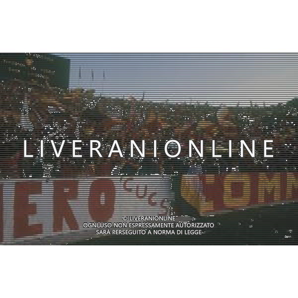 DIAP-1983 ROMA-TIFOSI ROMA DURANTE LA FINALE DI COPPA CAMPIONI ROMA-LIVERPOOL NELLA FOTO LA POLIZIA CON IL CANE AG ALDO LIVERANI SAS
