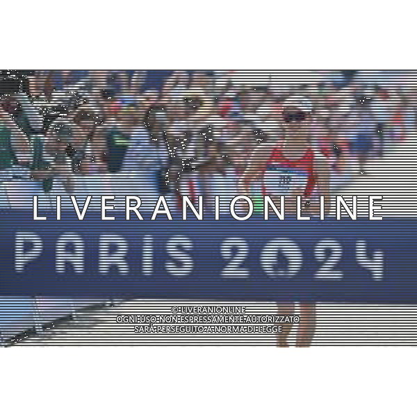 Olimpiadi Parigi 2024 - Atletica nella foto Jiayu Yang (CHN) medaglia d\'oro Parigi (FRA) 01-08-2024 Trocadero Marcia 20 Km femminile foto Roberto Garavaglia/Agenzia Aldo Liverani sas