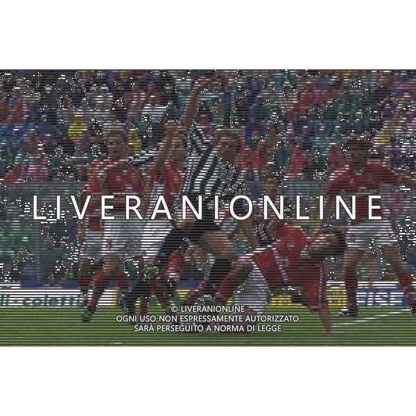 PERUGIA - JUVENTUS CAMPIONATO CALCIO SERIE A - 14 MAGGIO 2000 NELLA FOTO ANTONIO CONTE ©AGENZIA ALDO LIVERANI SAS