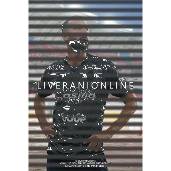 TVEM-Valerio Di Cesare of SSC Bari greet the fans during the friendly match between SSC Bari and US Salernitana 1919 at San Nicola Stadium on July 31, 2024 in Bari, Italy. Photo by Emmanuele Mastrodonato/ag. Aldo Liverani sas