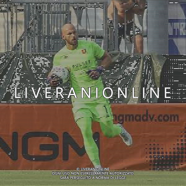 Nicola Leali of Genoa CFC play the ball during Brescia Calcio FC vs Genoa CFC, Test Match pre season Serie A Enilive 2024-25, at Mario Rigamonti stadium in Brescia (BS), Italy, on July 20, 2024. (Photo by Davide Casentini)/AGENZIA ALDO LIVERANI SAS