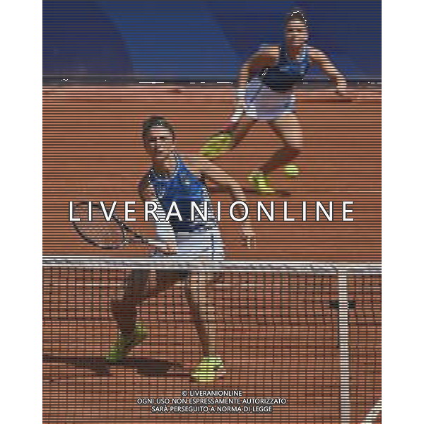 Olimpiadi Parigi 2024 - Tennis nella foto Sara Errani (ITA) e dietro Jasmine Paolini (ITA) Parigi (FRA) 02-08-2024 Stadio Roland Garros Sara Errani (ITA) e Jasmine Paolini (ITA) vs Karolina Muchova (CZE) e Linda Noskova (CZE) Semifinale tabellone del doppio femminile foto Roberto Garavaglia/Agenzia Aldo Liverani sas