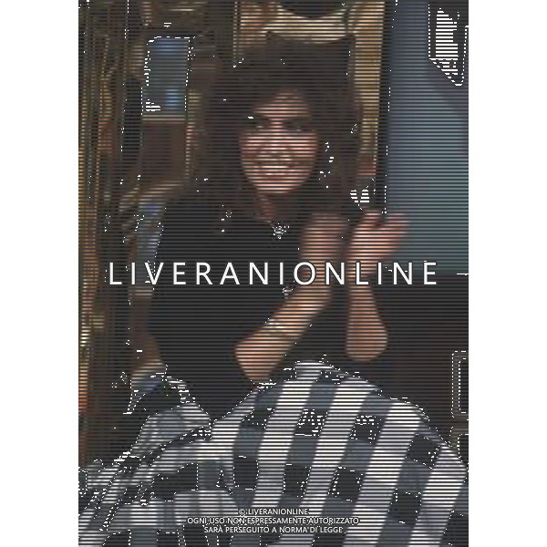 DIAP-RETROSPETTIVA LOREDANA BERTE\' CANTANTE NELLA FOTO LOREDANA BERTE\' A MILANO OSPITE DELLA TRASMISSIONE TELEVISIVA “TEST“ NELL\'ANNO 1983 AG ALDO LIVERANI SAS