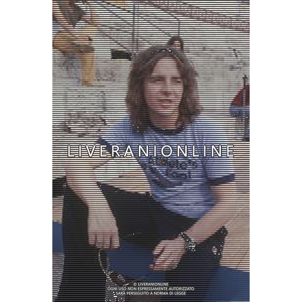 DIA- RETROSPETTIVA JOHN PAUL YOUNG CANTANTE NELLA FOTO AL FESTIVALBAR A VERONA NELL\'ANNO 1976 AG ALDO LIVERANI SAS