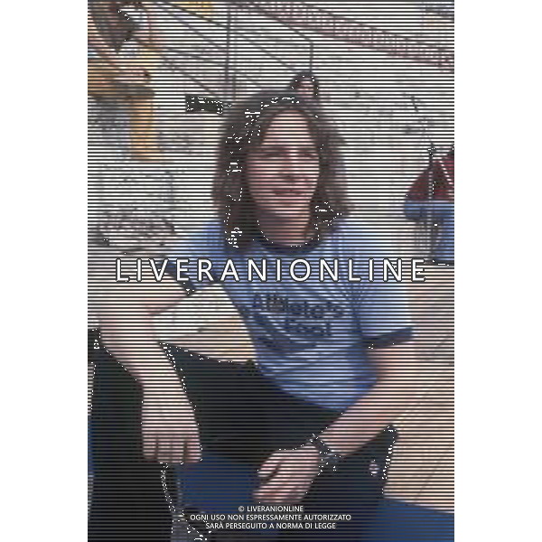 DIA- RETROSPETTIVA JOHN PAUL YOUNG CANTANTE NELLA FOTO AL FESTIVALBAR A VERONA NELL\'ANNO 1976 AG ALDO LIVERANI SAS