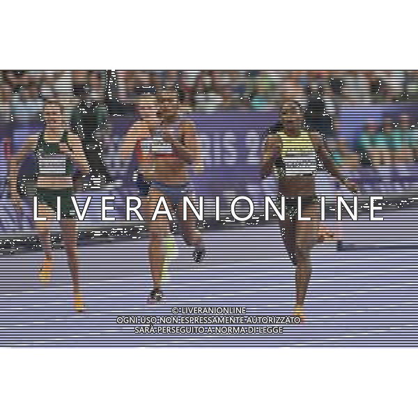 Olimpiadi Parigi 2024 - Atletica nella foto Rushell Clayton (JAM) DX vince la sua semifinale Parigi (FRA) 06-08-2024 Stade de France Atletica Leggera Semifinale 400m ostacoli femminili foto Roberto Garavaglia/Agenzia Aldo Liverani sas