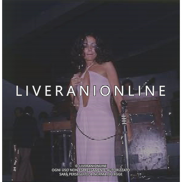 COL- RETROSPETTIVA MIA MARTINI CANTANTE NELLA FOTO MIA MARTINI NELL\'ANNO 1975 ALLA BUSSOLA AG ALDO LIVERANI SAS