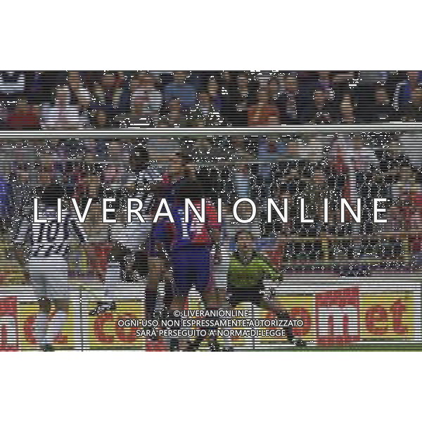 06-05-2001 BOLOGNA-CAMPIONATO DI CALCIO SERIE A BOLOGNA -UDINESE 1-1 NELLA FOTO MOHAMMED GARGO E GIACOMO CIPRIANI AG ALDO LIVERANI SAS
