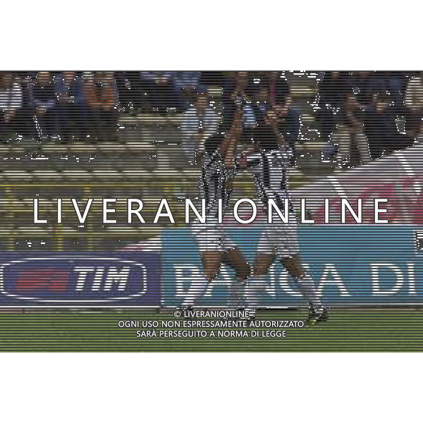 06-05-2001 BOLOGNA-CAMPIONATO DI CALCIO SERIE A BOLOGNA -UDINESE 1-1 NELLA FOTO ESULTANZA GIOCATORI UDINESE DOPO IL GOAL DI ALBERTO AG ALDO LIVERANI SAS