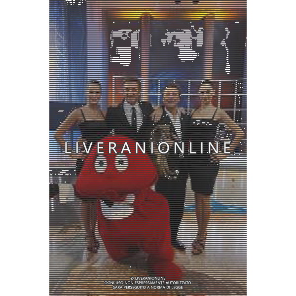 TRASMISSIONE TELEVISIVA STRISCIA LA NOTIZIA ANNO 2007 Triennale - NELLA FOTO: THAIS WIGGERS, EZIO GREGGIO, ENZO IACCHETTI, MELISSA SATTA E IL GABIBBO UFFICIO STAMPA MEDIASET-AG ALDO LIVERANI SAS