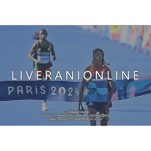 Olimpiadi Parigi 2024 - Atletica nella foto Sifan Hassan (NED) medaglia d\'oro Parigi (FRA) 11-08-2024 Invalides Atletica Leggera Maratona femminile foto Roberto Garavaglia/Agenzia Aldo Liverani sas