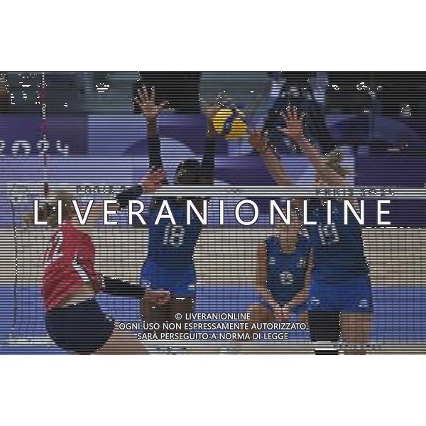 Olimpiadi Parigi 2024 - Pallavolo nella foto Paola Egonu (Italia) SX e Sarah Luisa Fahr (Italia) DX a muro Parigi (FRA) 11-08-2024 Arena Parigi Sud Pallavolo femminile - Finale per la medaglia d\'oro Stati Uniti vs Italia foto Roberto Garavaglia/Agenzia Aldo Liverani sas