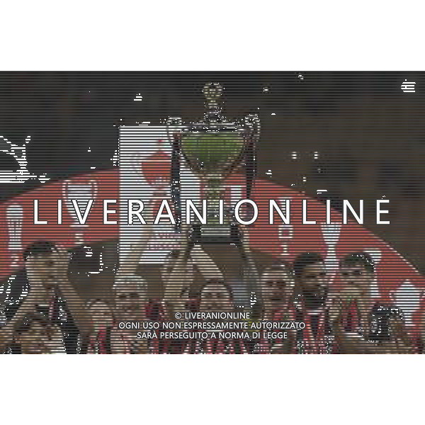 davide calabria ALZA LA COPPA -AC Milan vs AC Monza Secondo \'Trofeo Silvio Berlusconi\' - San Siro Milano 13.08.2024 ©PAOLO GIAMPIETRI/ AGENZIA ALDO LIVERANI SAS