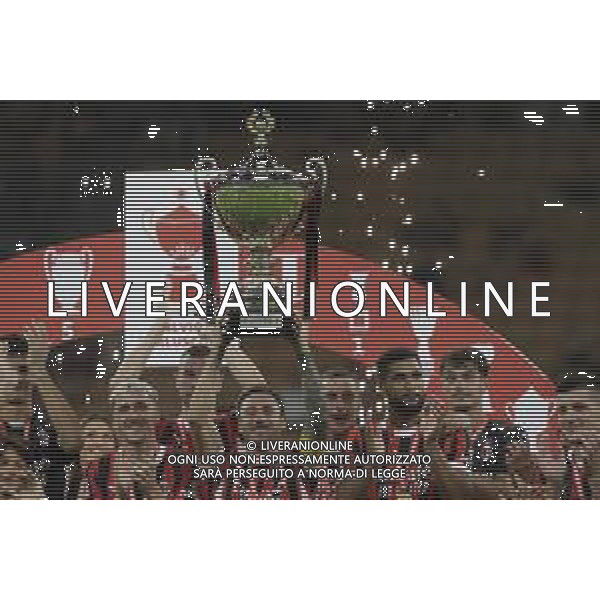 davide calabria ALZA LA COPPA -AC Milan vs AC Monza Secondo \'Trofeo Silvio Berlusconi\' - San Siro Milano 13.08.2024 ©PAOLO GIAMPIETRI/ AGENZIA ALDO LIVERANI SAS