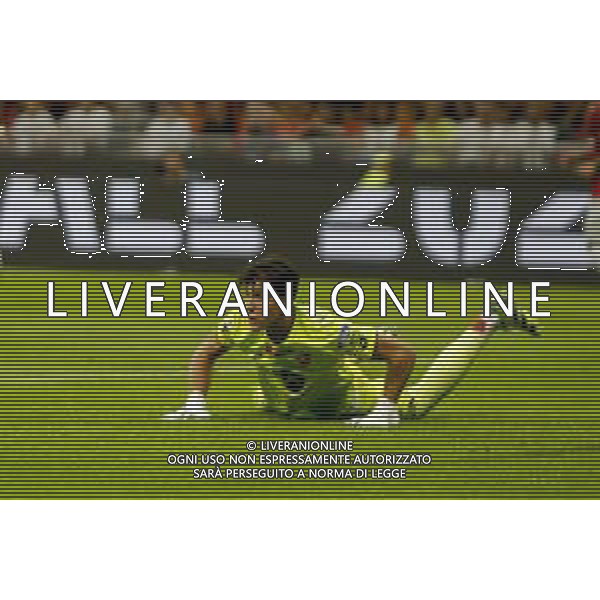 Samuel Pizzignacco of AC Monza makes a save during AC Milan vs AC Monza , 2° edition of "Trofeo Berlusconi", frendly match pre-season, at Giuseppe Meazza - San Siro stadium of Milano (MI), Italy, on August 13, 2024. (Photo by Davide Casentini)/ AGENZIA ALDO LIVERANI SAS