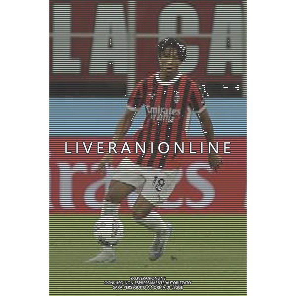 Kevin Zeroli of AC Milan play the ball during AC Milan vs AC Monza , 2° edition of "Trofeo Berlusconi", frendly match pre-season, at Giuseppe Meazza - San Siro stadium of Milano (MI), Italy, on August 13, 2024. (Photo by Davide Casentini)/ AGENZIA ALDO LIVERANI SAS