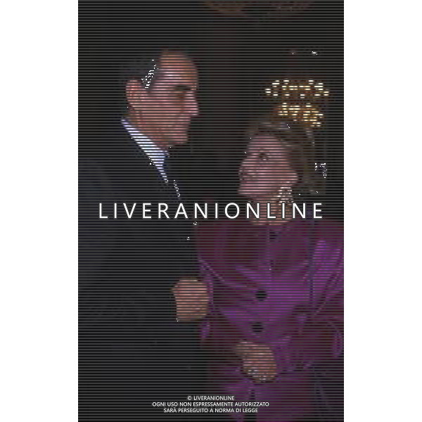 DIAP-RETROSPETTIVA JEANNE MOREAU ATTRICE NELLA FOTO JEANNE MOREAU A MILANO NELL\'ANNO 1987 ALLA PRESENTAZIONE DELL\'ANNUARIO DELLO SPETTACOLO “PATALOGO DIECI“CON VITTORIO GASSMAN AG ALDO LIVERANI SAS