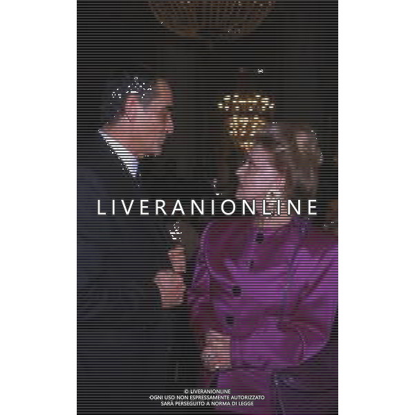 DIAP-RETROSPETTIVA JEANNE MOREAU ATTRICE NELLA FOTO JEANNE MOREAU A MILANO NELL\'ANNO 1987 ALLA PRESENTAZIONE DELL\'ANNUARIO DELLO SPETTACOLO “PATALOGO DIECI“CON VITTORIO GASSMAN AG ALDO LIVERANI SAS