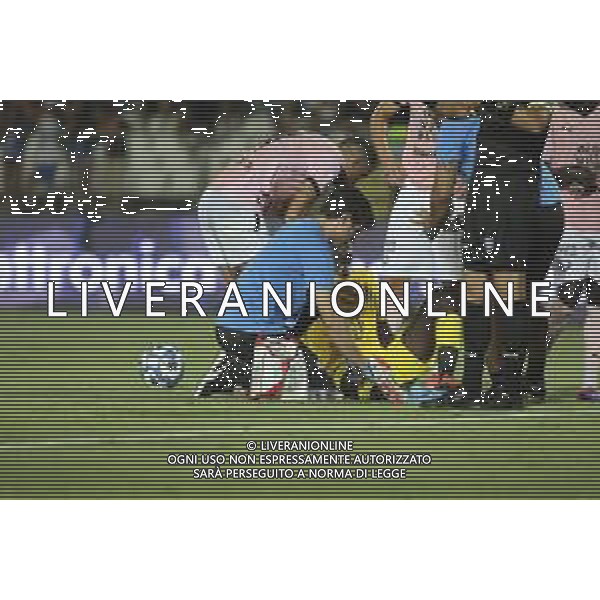 Infortunio Alfred Gomis of Palermo FC have an incident during Brescia Calcio FC vs Palermo FC, 1° Serie BKT 2024-25 game at Mario Rigamonti stadium in Brescia, Italy, on August 16, 2024. (Photo by Davide Casentini)/AGENZIA ALDO LIVERANI SAS
