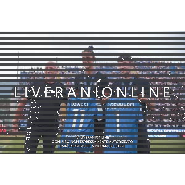 Anna Danesi (volley) and Giovanni De Gennaro (kayak) gold medal in Olimpic Games in Paris 2024 receive the official ahirt from Rolando Maran Head Coach of Brescia Calcio FC during Brescia Calcio FC vs Palermo FC, 1° Serie BKT 2024-25 game at Mario Rigamonti stadium in Brescia, Italy, on August 16, 2024. (Photo by Davide Casentini)