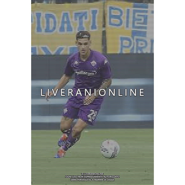 Lucas Martinez Quarta of ACF Fiorentina play the ball during Parma FC vs ACF Fiorentina, 1° Serie A Enilive 2024-25 game at Ennio Tardini Stadium in Parma (PR), Italy, on August 17, 2024. (Photo by Davide Casentini)/AGENZIA ALDO LIVERANI SAS