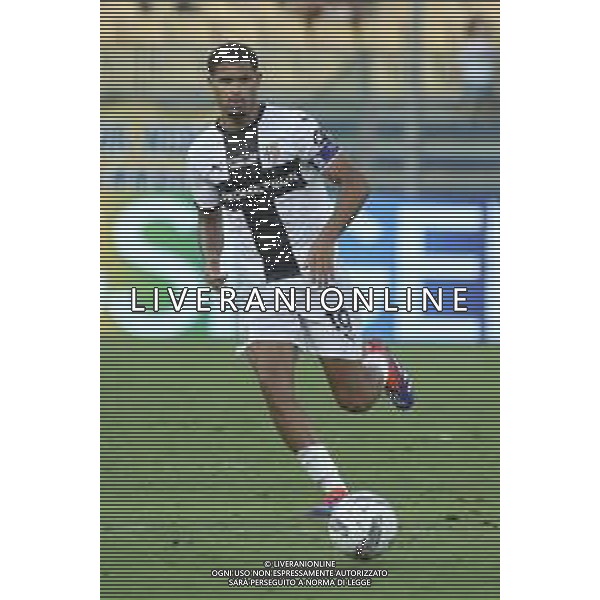 Simon Sohm of Parma AC play the ball during Parma FC vs ACF Fiorentina, 1° Serie A Enilive 2024-25 game at Ennio Tardini Stadium in Parma (PR), Italy, on August 17, 2024. (Photo by Davide Casentini)/AGENZIA ALDO LIVERANI SAS