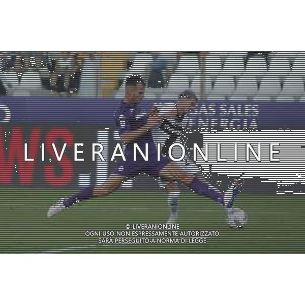 Valentin Mihaila of Parma AC battle for the ball with Lucas Martinez Quarta of ACF Fiorentina during Parma FC vs ACF Fiorentina, 1° Serie A Enilive 2024-25 game at Ennio Tardini Stadium in Parma (PR), Italy, on August 17, 2024. (Photo by Davide Casentini)/AGENZIA ALDO LIVERANI SAS