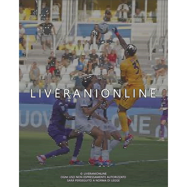Zion Suzuki of Parma AC makes a save during Parma FC vs ACF Fiorentina, 1° Serie A Enilive 2024-25 game at Ennio Tardini Stadium in Parma (PR), Italy, on August 17, 2024. (Photo by Davide Casentini)/AGENZIA ALDO LIVERANI SAS