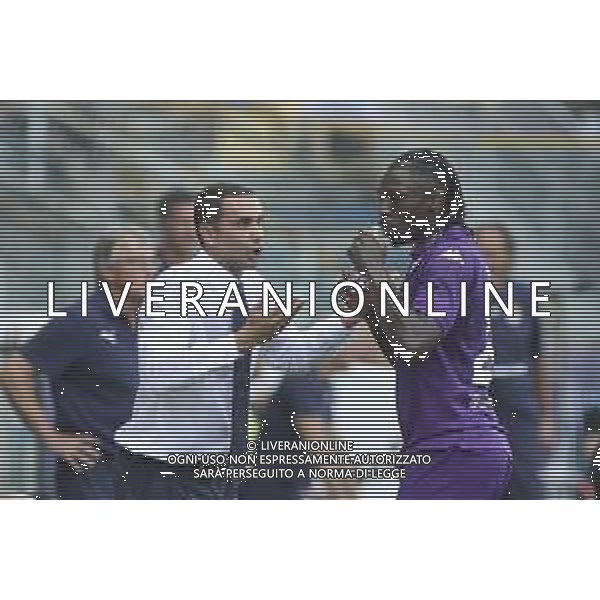 Raffaele Palladino Head coach of ACF Fiorentina speaks to Moise Kean of ACF Fiorentina during Parma FC vs ACF Fiorentina, 1° Serie A Enilive 2024-25 game at Ennio Tardini Stadium in Parma (PR), Italy, on August 17, 2024. (Photo by Davide Casentini)/AGENZIA ALDO LIVERANI SAS