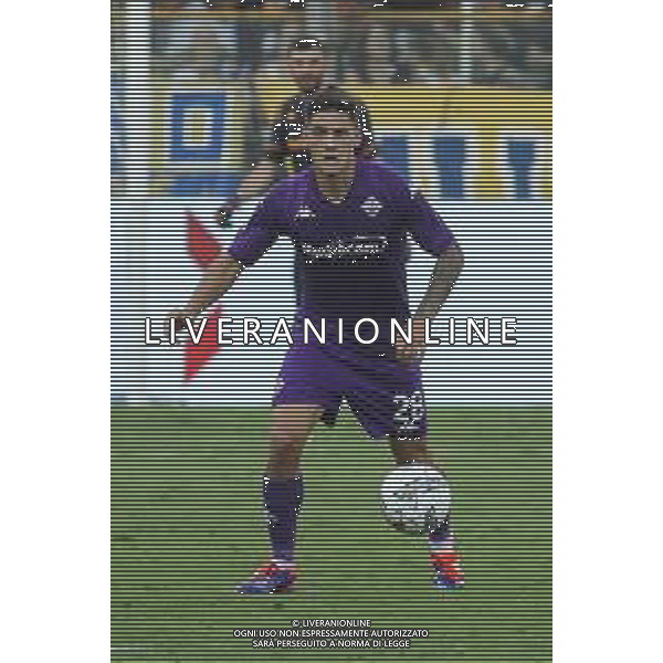 Lucas Martinez Quarta of ACF Fiorentina play the ball during Parma FC vs ACF Fiorentina, 1° Serie A Enilive 2024-25 game at Ennio Tardini Stadium in Parma (PR), Italy, on August 17, 2024. (Photo by Davide Casentini)/AGENZIA ALDO LIVERANI SAS