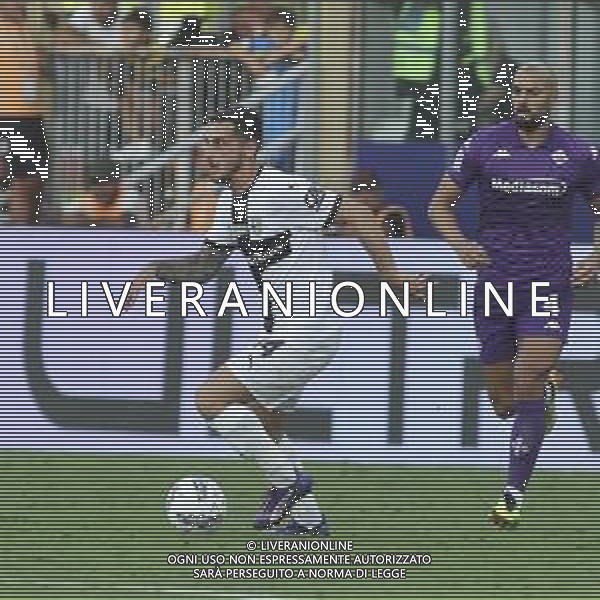 Emanuele Valeri of Parma AC play the ball during Parma FC vs ACF Fiorentina, 1° Serie A Enilive 2024-25 game at Ennio Tardini Stadium in Parma (PR), Italy, on August 17, 2024. (Photo by Davide Casentini)/AGENZIA ALDO LIVERANI SAS