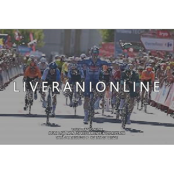 18-08-2024 Vuelta A Espana; Tappa 02 Cascais - Ourem; 2024, Alpecin - Deceuninck; 2024, Visma - Lease A Bike; 2024, Israel - Premier Tech; Groves, Kaden; Van Aert, Wout; Strong, Corbin; Ourem; ©SIROTTI/AGENZIA ALDO LIVERANI SAS