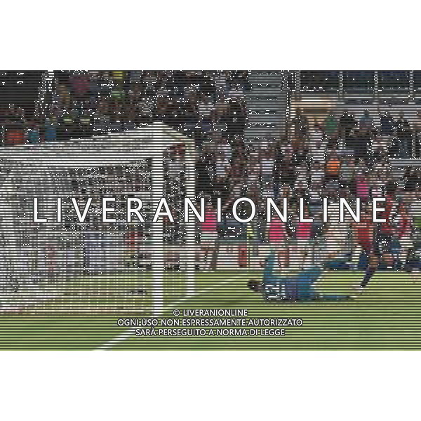 18-8-2024. Cagliari calcio-A.S. Roma. 1° Giornata Campionato Italiano Serie A 2024/2025, stadio Unipol Domus Cagliari. Foto Salvatore Moi/Agenzia Aldo Liverani s.as. Nella foto: Gol ed esultanza della Roma contro Cagliari in trasferta allo stadio Unipol Domus. Segna:Lorenzo Pellegrini Roma, annullato ©Salvatore Moi/AGENZIA ALDO LIVERANI SAS