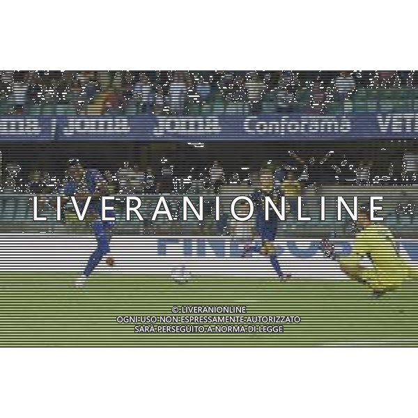 Daniel Mosquera of Hellas Verona FC scores a goal during Hellas Verona FC vs SSC Napoli, 1° Serie A EniLive 2024-25 game at Marcantonio Bentegodi Stadium in Verona (VR), Italy, on August 18, 2024. (Photo by Davide Casentini)/AGENZIA ALDO LIVERANI SAS
