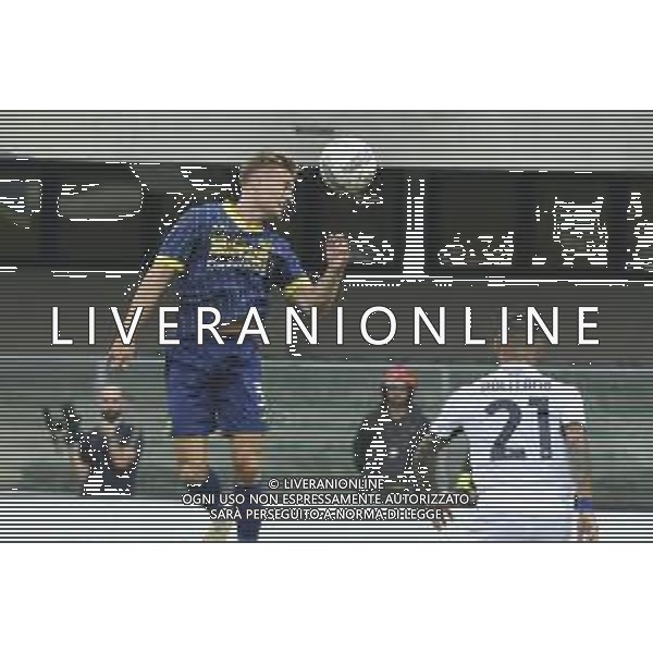 Martin Frese of Hellas Verona FC heads the ball during Hellas Verona FC vs SSC Napoli, 1° Serie A EniLive 2024-25 game at Marcantonio Bentegodi Stadium in Verona (VR), Italy, on August 18, 2024. (Photo by Davide Casentini)/AGENZIA ALDO LIVERANI SAS