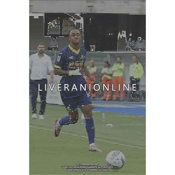 Dailon Livramento of Hellas Verona FC FC play the ball during Hellas Verona FC vs SSC Napoli, 1° Serie A EniLive 2024-25 game at Marcantonio Bentegodi Stadium in Verona (VR), Italy, on August 18, 2024. (Photo by Davide Casentini)/AGENZIA ALDO LIVERANI SAS