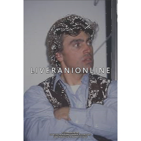 DIAP-RETROSPETTIVA CHRISTIAN GHEDINA SCIATORE NELLA FOTO CHRISTIAN GHEDINA A MILANO OSPITE DELLA GAZZETTA DELLO SPORT ALLA FESTA DELLA NEVE NELL\'ANNO 1995 AG ALDO LIVERANI SAS