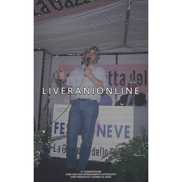 DIAP-RETROSPETTIVA CHRISTIAN GHEDINA SCIATORE NELLA FOTO CHRISTIAN GHEDINA A MILANO OSPITE DELLA GAZZETTA DELLO SPORT ALLA FESTA DELLA NEVE NELL\'ANNO 1995 AG ALDO LIVERANI SAS