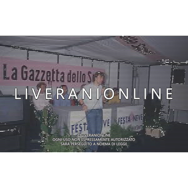 DIAP-RETROSPETTIVA CHRISTIAN GHEDINA SCIATORE NELLA FOTO CHRISTIAN GHEDINA A MILANO OSPITE DELLA GAZZETTA DELLO SPORT ALLA FESTA DELLA NEVE NELL\'ANNO 1995 AG ALDO LIVERANI SAS