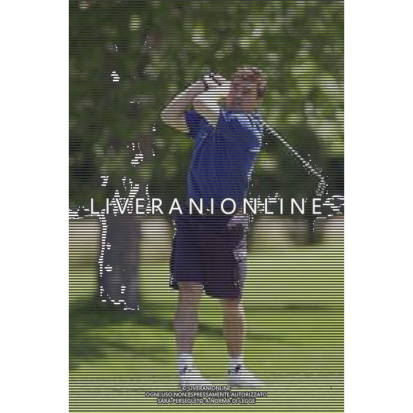 RETROSPETTIVA CHRISTIAN GHEDINA SCIATORE NELLA FOTO CHRISTIAN GHEDINA A GRADO IL GIORNO 19-05-2001 GIOCA A GOLF FOTO FABIO SERINO-AG ALDO LIVERANI SAS