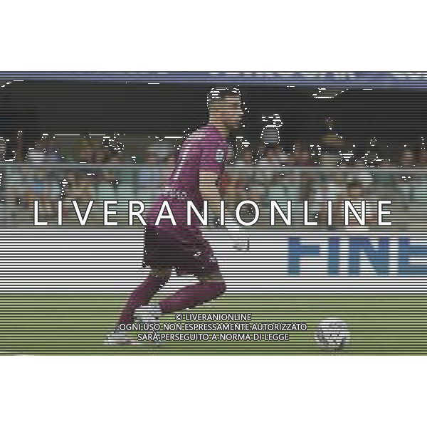 Lorenzo Montipo\' of Hellas Verona FC play the ball during Hellas Verona FC vs SSC Napoli, 1° Serie A EniLive 2024-25 game at Marcantonio Bentegodi Stadium in Verona (VR), Italy, on August 18, 2024. (Photo by Davide Casentini)/AGENZIA ALDO LIVERANI SAS