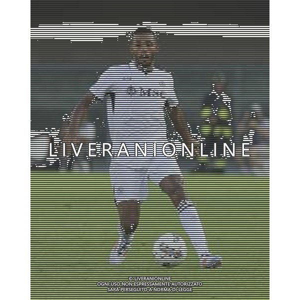 Juan Jesus of SSC Napoli play the ball during Hellas Verona FC vs SSC Napoli, 1° Serie A EniLive 2024-25 game at Marcantonio Bentegodi Stadium in Verona (VR), Italy, on August 18, 2024. (Photo by Davide Casentini)/AGENZIA ALDO LIVERANI SAS