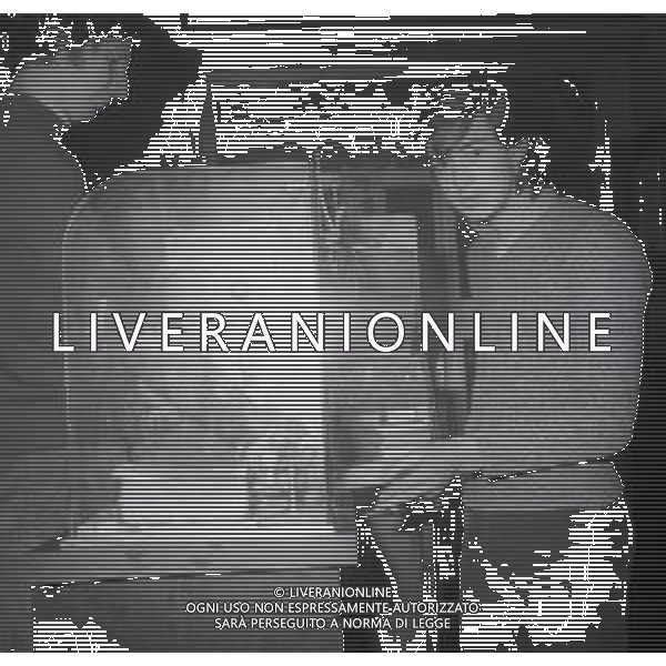 NEG-1974 MILANO IL GIOCO DEL TOTOCALCIO E TOTIP NELLE RICEVITORIE AG ALDO LIVERANI SAS