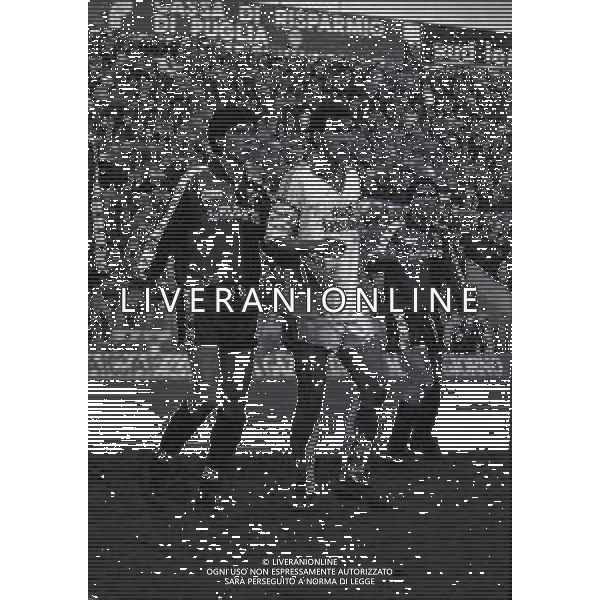 NEG-04-12-1988 -BARI CAMPIONATO DI CALCIO SERIE B BARI -GENOA 0-0 NELLA FOTO NICOLA CARICOLA E LORENZO SCARAFONI AG ALDO LIVERANI SAS