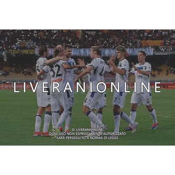 TVEM August 19, 2024 Lecce, Italy - US Lecce vs Atalanta - Italian soccer serie A 2024/25 - Via Del Mare Stadium. In the pic by Emmanuele Mastrodonato /AGENZIA ALDO LIVERANI SAS: Mateo Retegui of Atalanta celebrates after scoring a goal with teammates /AGENZIA ALDO LIVERANI SAS