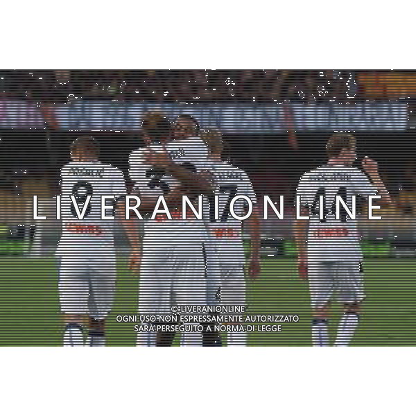 TVEM August 19, 2024 Lecce, Italy - US Lecce vs Atalanta - Italian soccer serie A 2024/25 - Via Del Mare Stadium. In the pic by Emmanuele Mastrodonato /AGENZIA ALDO LIVERANI SAS: Mateo Retegui of Atalanta celebrates after scoring a goal with Isak Hien of Atalanta /AGENZIA ALDO LIVERANI SAS