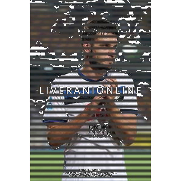 TVEM August 19, 2024 Lecce, Italy - US Lecce vs Atalanta - Italian soccer serie A 2024/25 - Via Del Mare Stadium. In the pic by Emmanuele Mastrodonato /AGENZIA ALDO LIVERANI SAS: Berat Djimsiti of Atalanta applauds fans /AGENZIA ALDO LIVERANI SAS